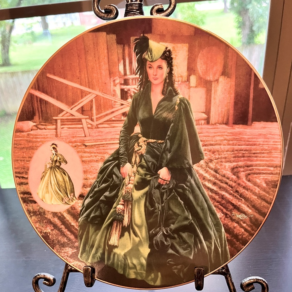 Bradford Exchange Limited Edition Gone with the Wind “Green Drapery Dress” plate